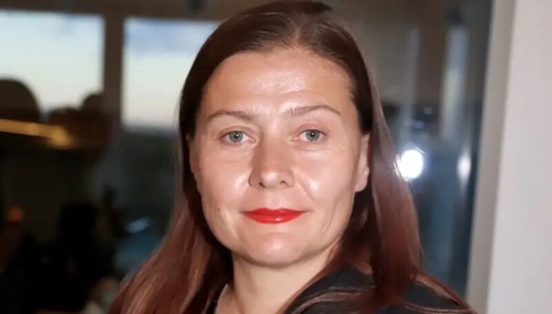 «Очень плохо выглядит для своего возраста»: почему Мария Голубкина не колет «гадость» и не стесняется седины