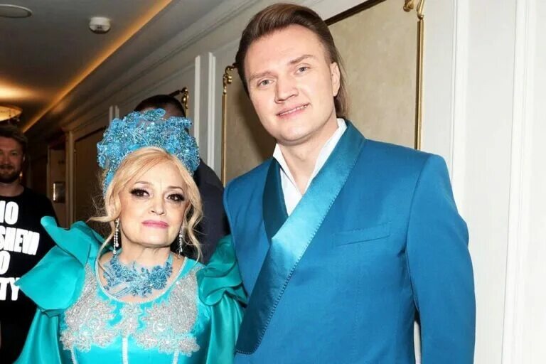 Надежда Кадышева и её сын Григорий Костюк