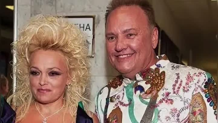 Развод после 40 лет совместной жизни и новый строгий образ: как Надежда Кадышева разделила творческую империю с мужем