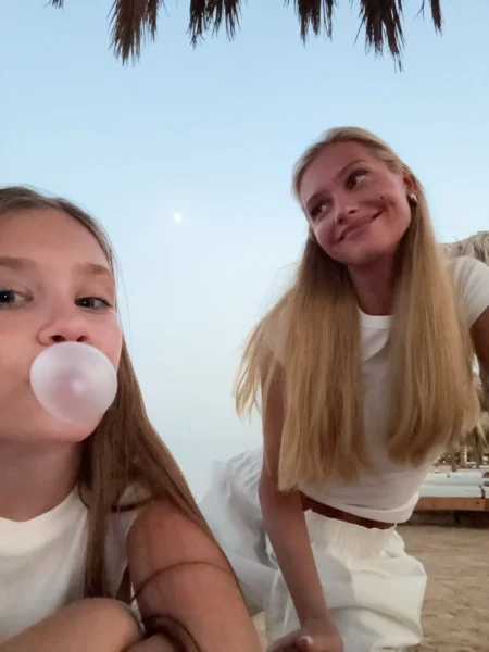 Кристина Асмус ехала в Египет за отдыхом, а провела ночь в больнице с дочерью
