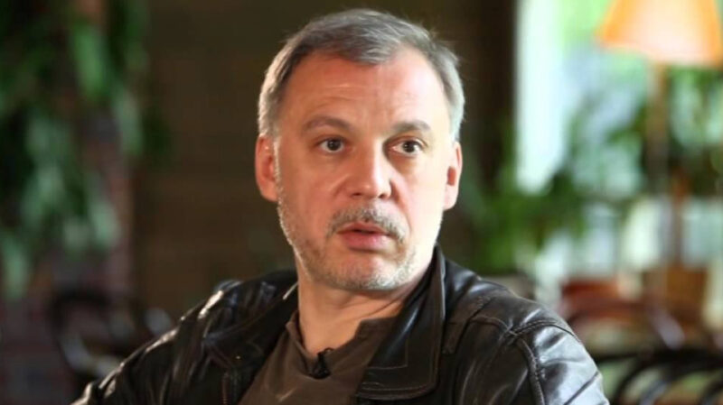 47 отказов у микрофона и годы в общежитии: как Сергей Чонишвили пробивался к признанию