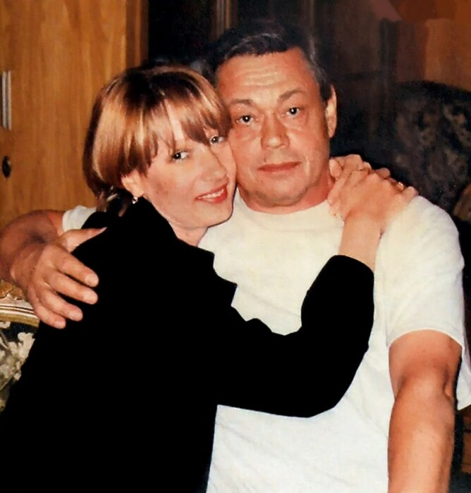 «Он разрушил два моих брака»: балерина Елена Дмитриева заявила о 23 годах тайного романа с Николаем Караченцовым
