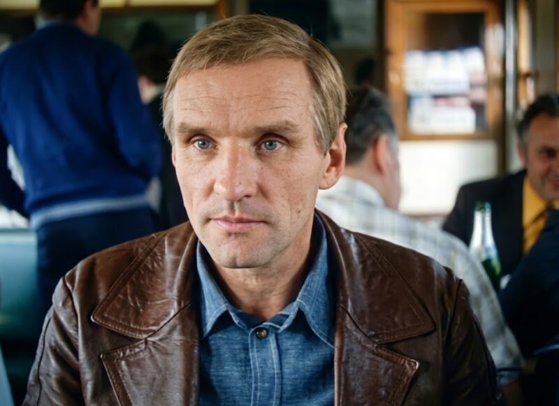 Анатолий Солоницын в фильме «Остановился поезд»