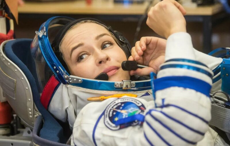 Космический «Вызов» Юлии Пересильд: почему полет актрисы на орбиту рассорил ее с космонавтами