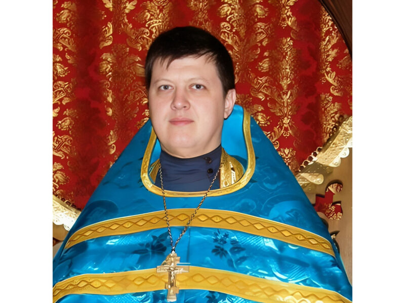 От сцены к алтарю: 8 известных актеров и их детей, ушедших в монастырь и церковное служение