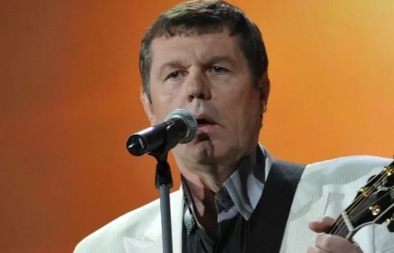 От сибирских лагерей и уральского рока до бойкота ТВ: крутые виражи Александра Новикова