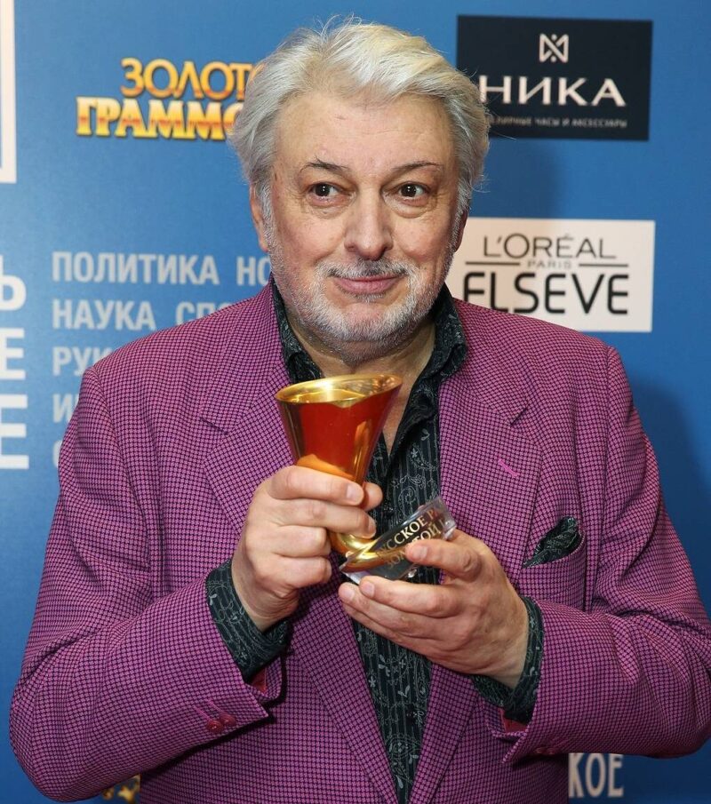 Вячеслав Галустянович Петросян: семейная тайна «Доктора Шлягера» и почему он не носил фамилию отца