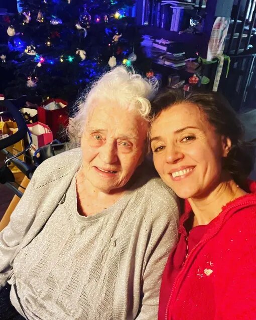 Как в молодости выглядела 104-летняя мама Ирины Алфёровой, передавшая дочери свою красоту