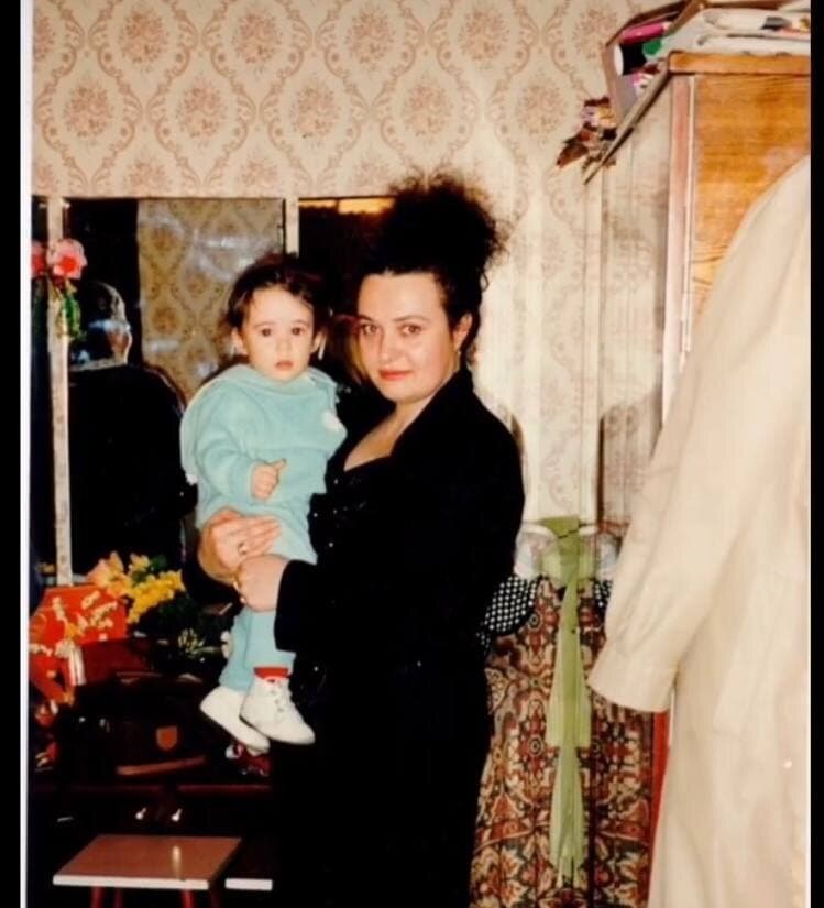 Первая супруга продюсера Елена в молодые годы