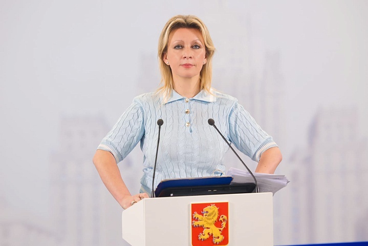 Брак без лишних глаз: кем работает муж Марии Захаровой и почему о нём почти ничего не знают