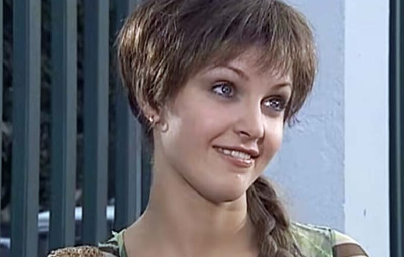 Ксения Кузнецова в роли Кати «Кошки» в сериале «Провинциалы»
