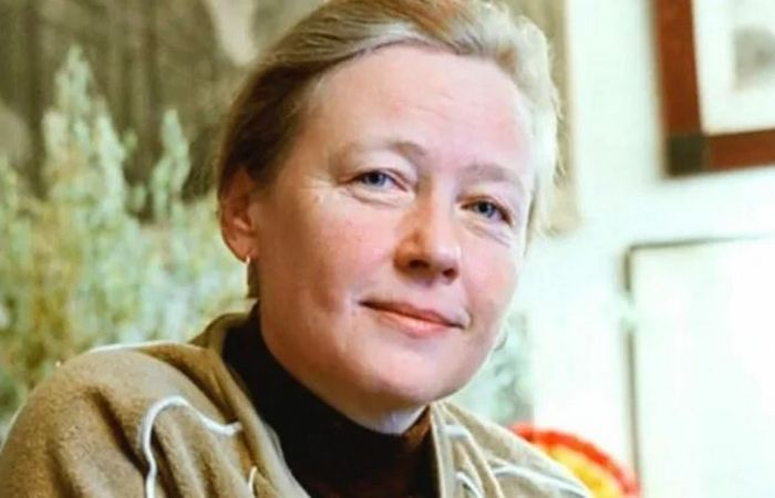 Свадьба перед уходом и 54 года борьбы: как Ия Саввина растила особенного сына вопреки прогнозам врачей