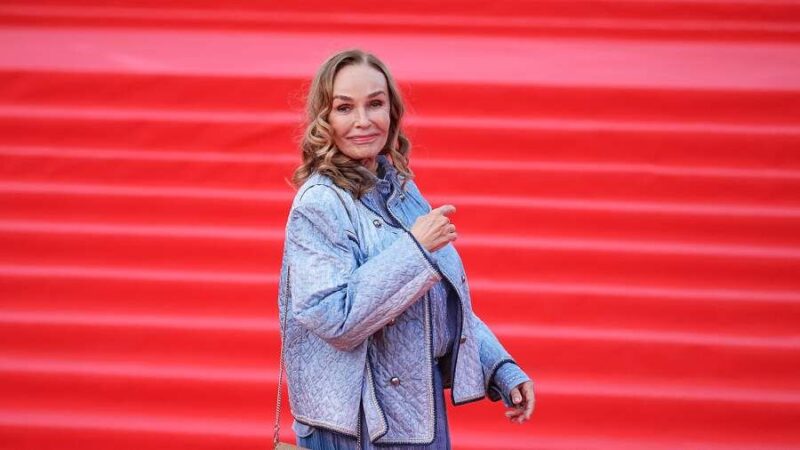 От «Мэри Поппинс» до «Папиных дочек»: 8 известных актёров, которым исполняется 70 лет