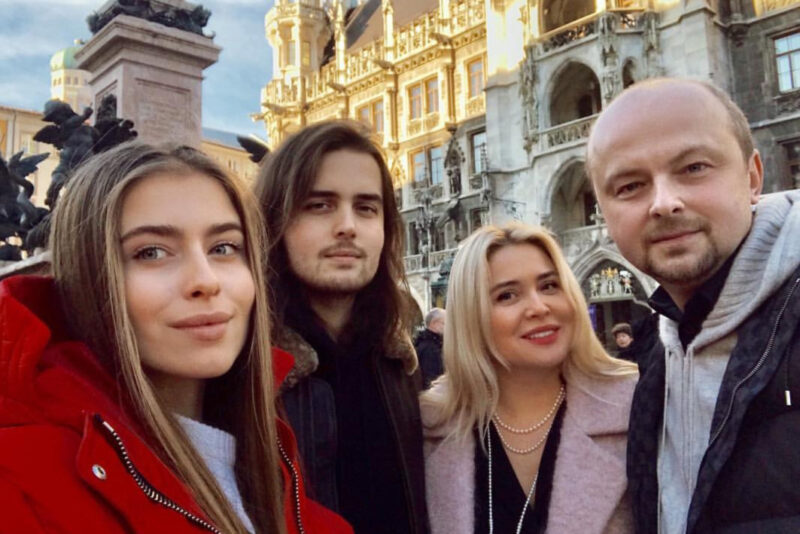 Внуки певицы, названные в честь бабушки и дедушки, выросли в творческой атмосфере