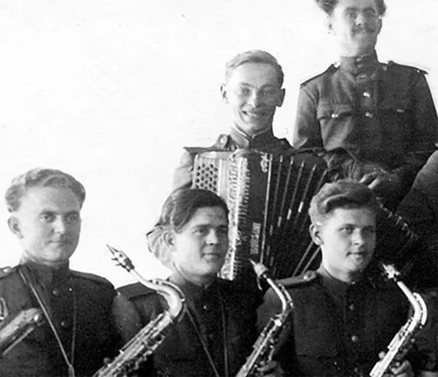 Александр Зацепин во время армейской службы