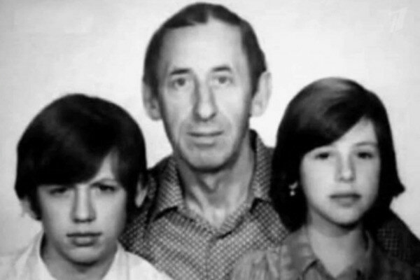 Режиссер Владимир Басов со своими детьми Елизаветой и Александром