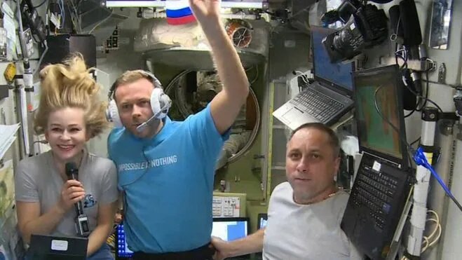 Космический «Вызов» Юлии Пересильд: почему полет актрисы на орбиту рассорил ее с космонавтами