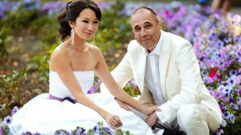 Разница в 23 года и проверка болезнью: как Дмитрий Соколов построил вторую семью