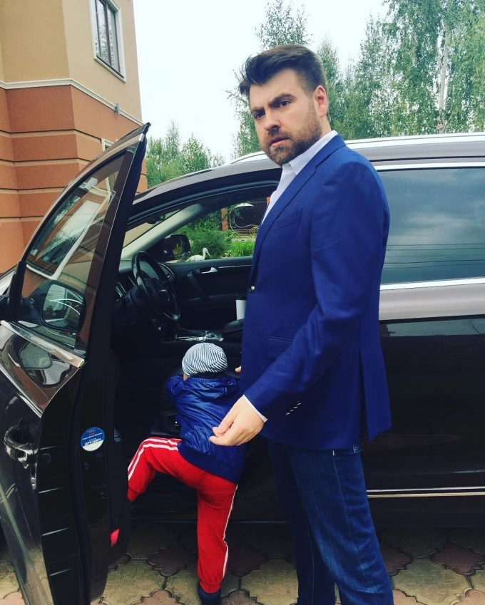 «Я не бросал сына»: Александр Семин об обвинениях после развода с Эвелиной Бледанс