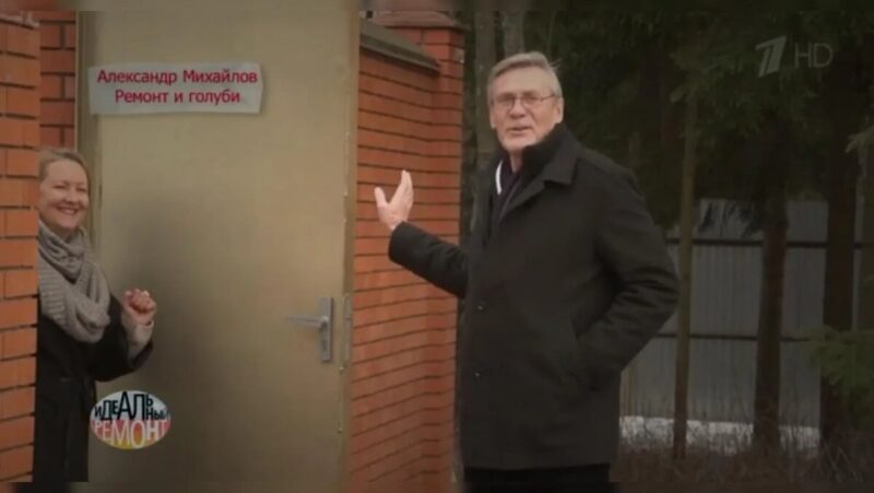 Дача Александра Михайлова под Зеленоградом: эволюция русской бани, кедровая лестница и гостиная в бывшем гараже