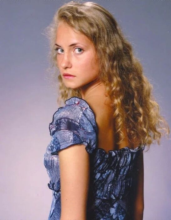 Анна Бегунова в юности
