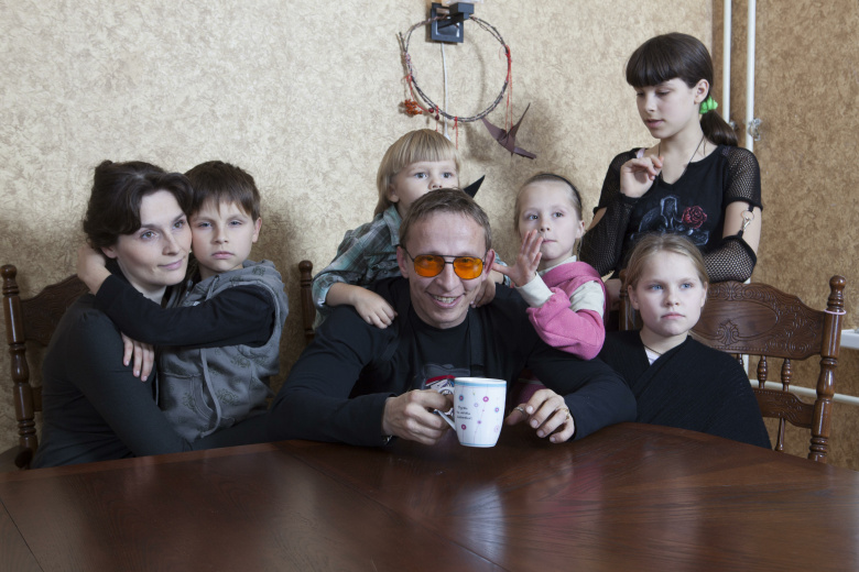 Пять, шесть и даже восемь: российские актеры, ставшие многодетными отцами