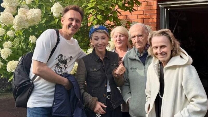 Сергей Дроботенко, Елена Воробей и Регина Дубовицкая с мужем