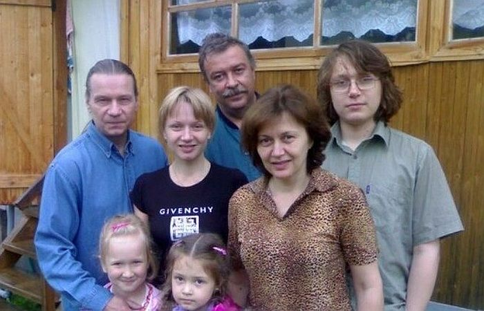Жена со школьных лет, правнук в 65 и отказ от алкоголя: как устроен быт и сцена Валерия Кипелова