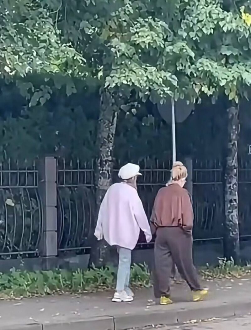 «Уставшая и без фильтров»: честное селфи 77-летней Аллы Пугачёвой в Юрмале вызвало споры в Сети