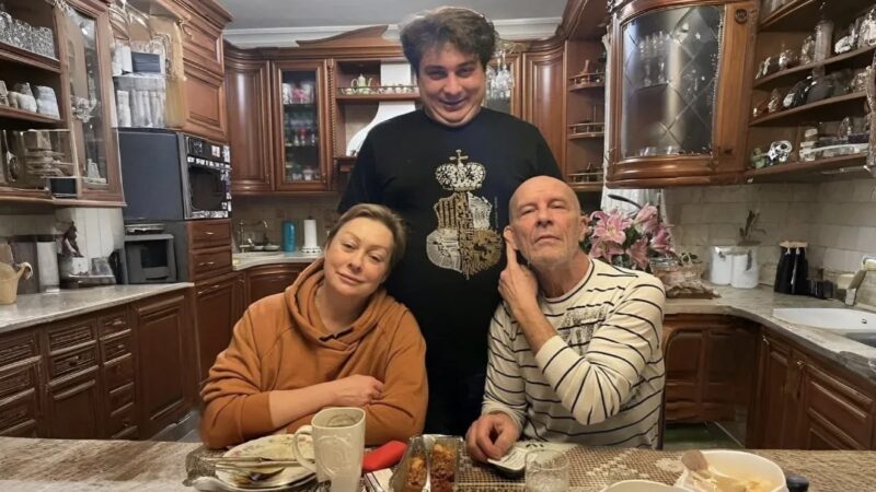 Шестикомнатный таунхаус у канала и беседка для семейных вечеров: дом Марии Ароновой