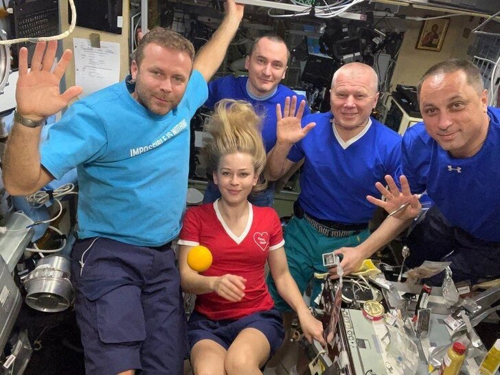 Космический «Вызов» Юлии Пересильд: почему полет актрисы на орбиту рассорил ее с космонавтами