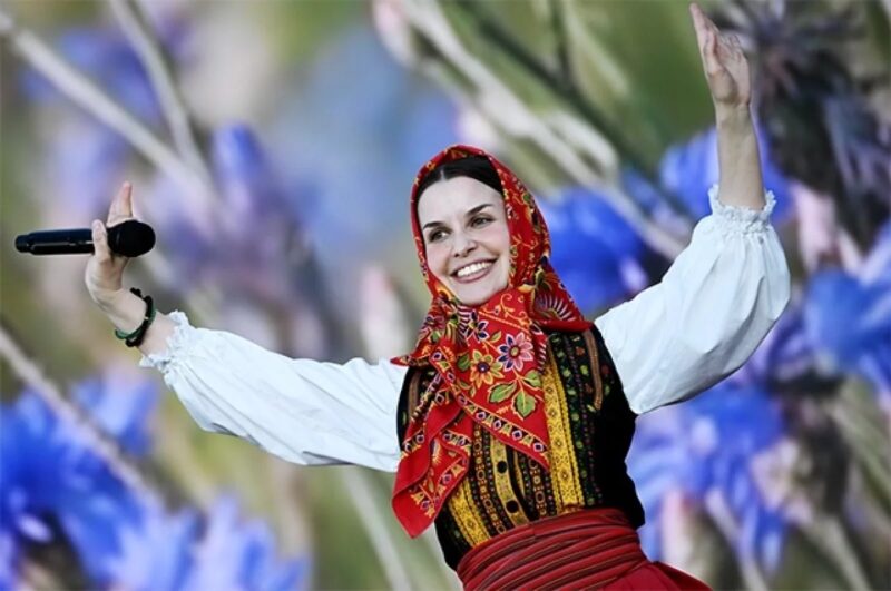 От школьной доски до всероссийской славы: как живёт Татьяна Куртукова и почему её ответ Тинькову стал интернет-хитом