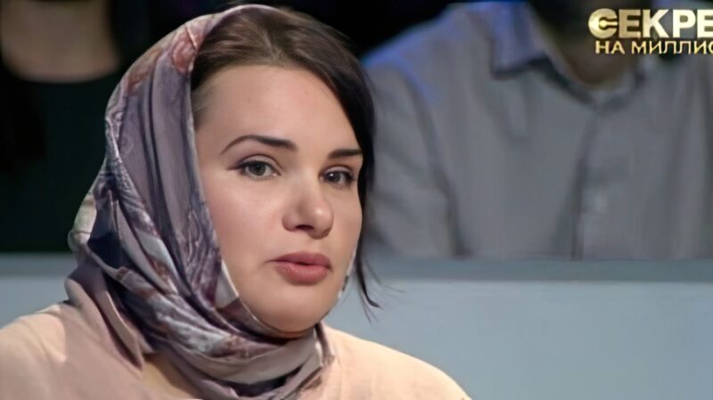 Владимир Епифанцев живёт с тремя 20-летними девушками и называет их «своими частями»