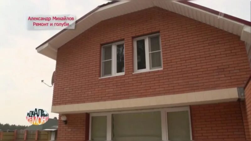 Дача Александра Михайлова под Зеленоградом: эволюция русской бани, кедровая лестница и гостиная в бывшем гараже