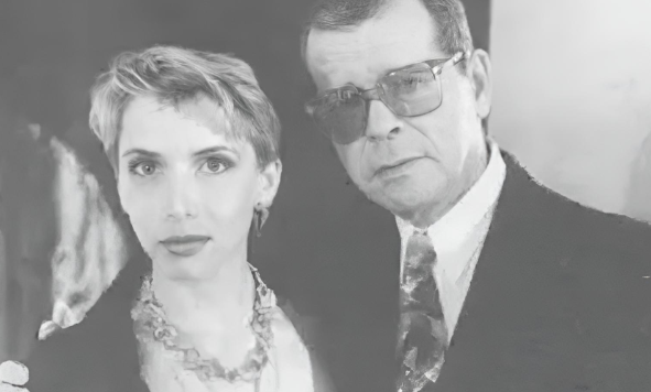 Аркадий Арканов и певица Алена Свиридова