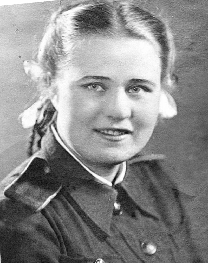 Как в молодости выглядела 104-летняя мама Ирины Алфёровой, передавшая дочери свою красоту