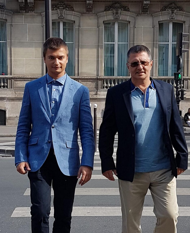 Александр Мясников со взрослым сыном Леонидом