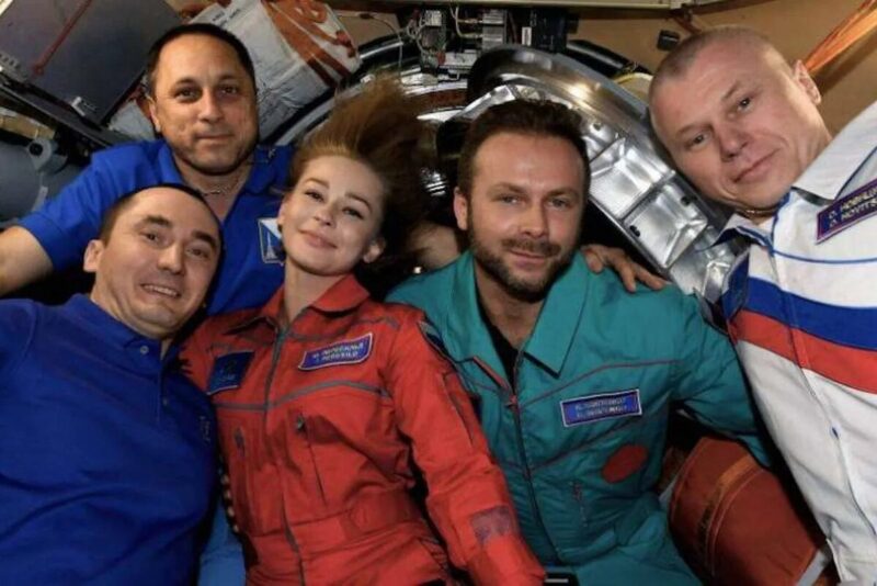 Космический «Вызов» Юлии Пересильд: почему полет актрисы на орбиту рассорил ее с космонавтами