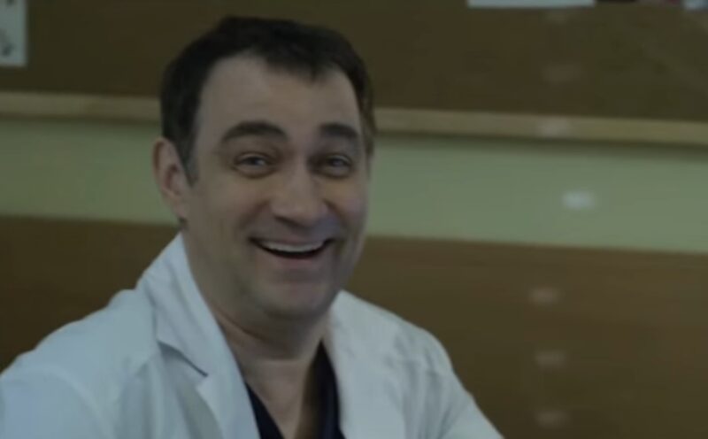 За кулисами «Склифосовского»: как создавали сериал и почему зрители заставили сценаристов вернуть героя