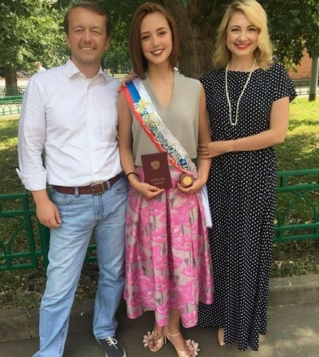 Екатерина Старшова с родителями