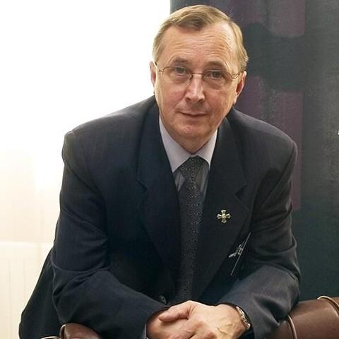Два брака с известными актрисами и помощь монастыря: как Николай Бурляев нашёл семейное счастье с третьей попытки