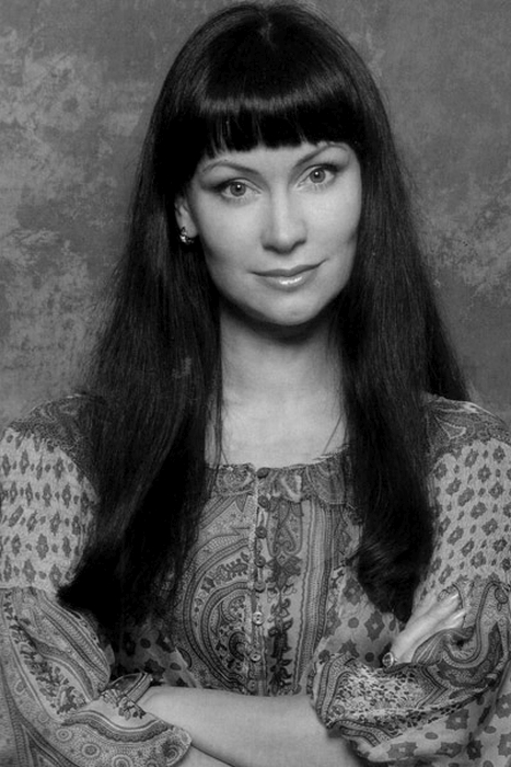 Актриса Нона Гришаева
