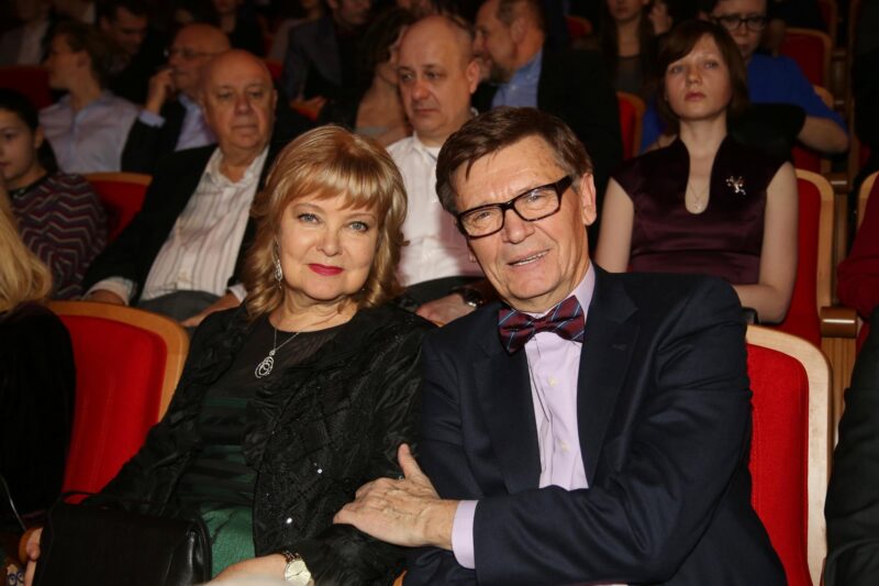 «Боря стал генеральным продюсером, я — художественным руководителем», — говорила актриса о студии «Дебют»