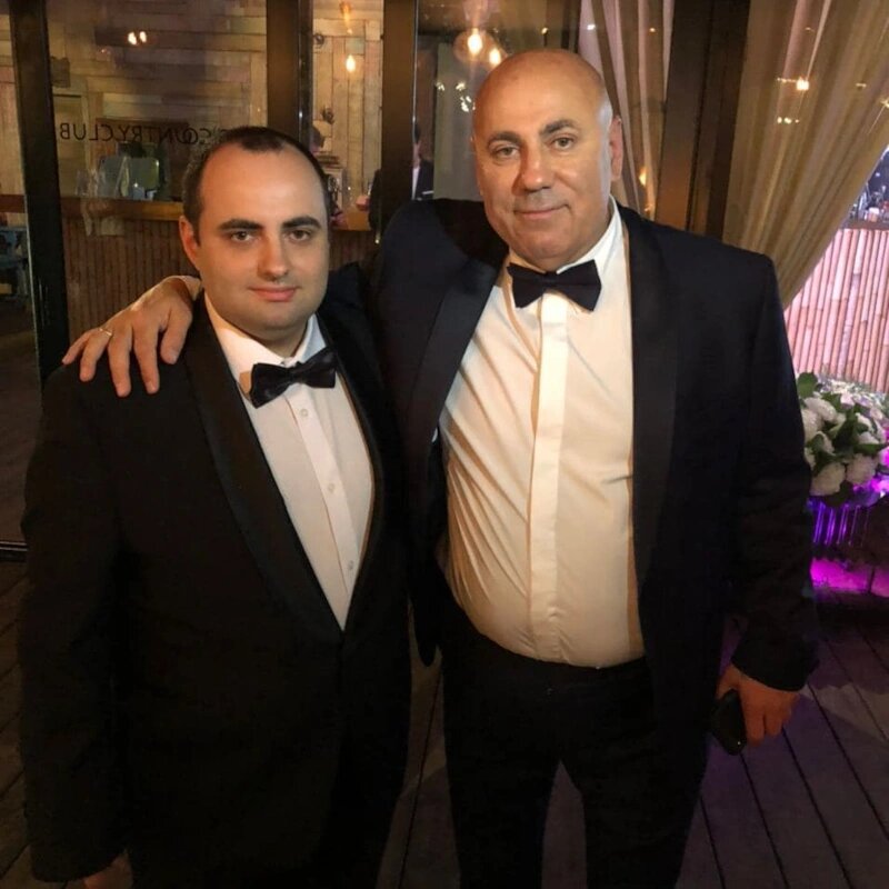 Продюсер со своим старшим сыном Дмитрием