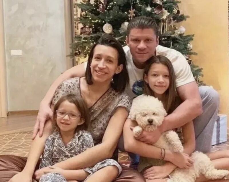 Двадцать лет вместе, дочь в ГИТИСе и долгожданный ребёнок после ЭКО: как живут Елена Борщёва и Валерий Юшкевич