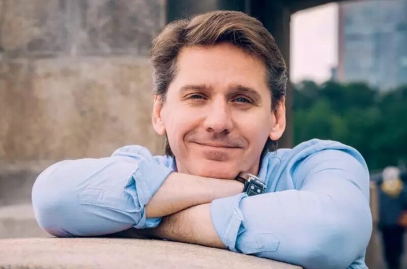 Актер Юрий Батурин