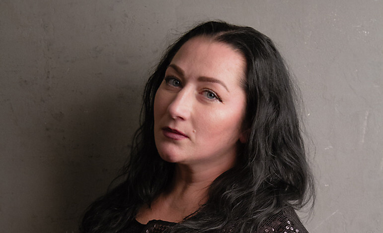 «Черная вдова»: Яна Павлова из «Вороваек» пережила смерть двух мужей и двоих детей