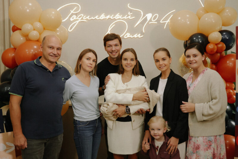 Дина Аверина стала мамой, а роман Арины с фигуристом закончился на фоне тяжёлого периода