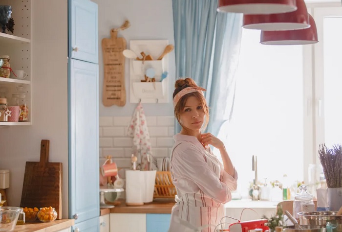 Елена Подкаминская на съемках третьего сезона сериала «ИП Пироговой»