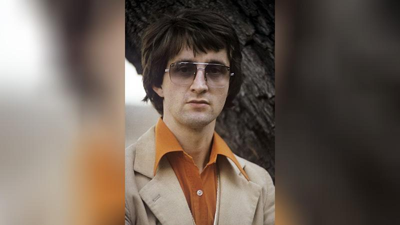 Отказ от званий, разбитые камеры и 40 лет с последней любовью Высоцкого: правила жизни Леонида Ярмольника